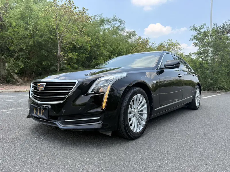 Cadillac CT6 — фото 1