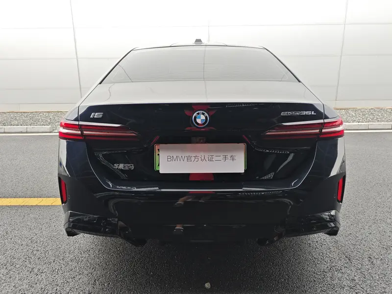 BMW i5 — фото 4