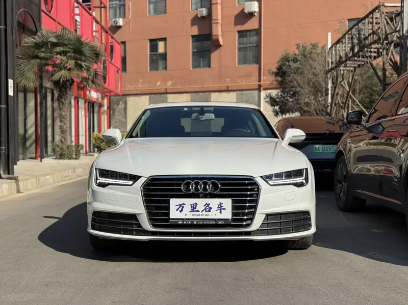 Audi A7 40 TFSI базовая — фото 2