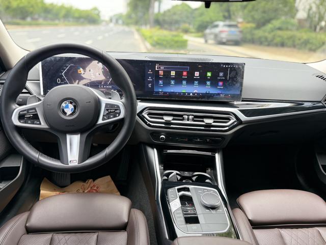 BMW 3 series 2024 Черный из Китая, фото 3
