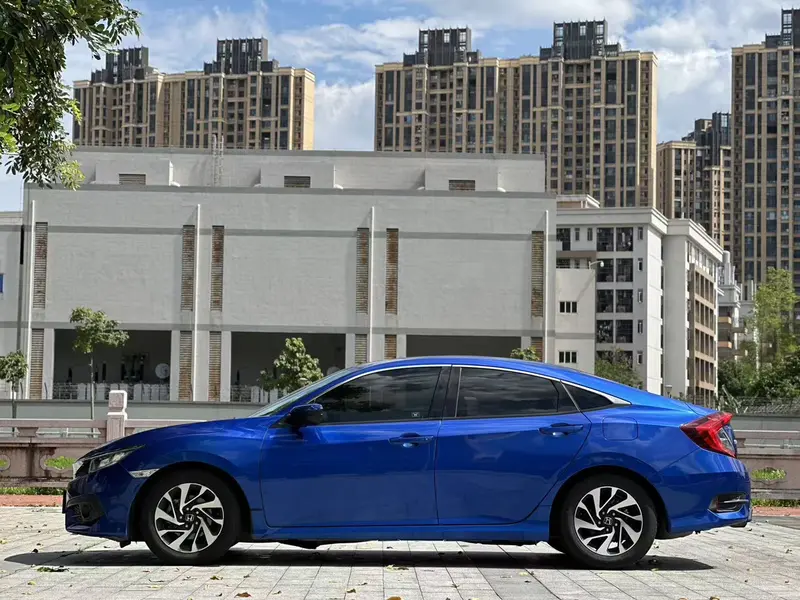 Honda Civic — фото 4