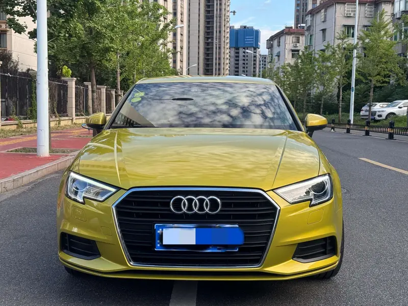 Audi A3 Limousine 35 TFSI базовая — фото 2