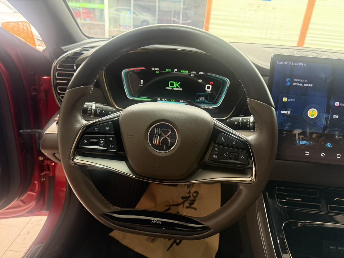 BYD Han EV: фотография 9 из 14