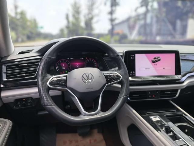 Volkswagen Tourang 2022 Черный из Китая, фото 6
