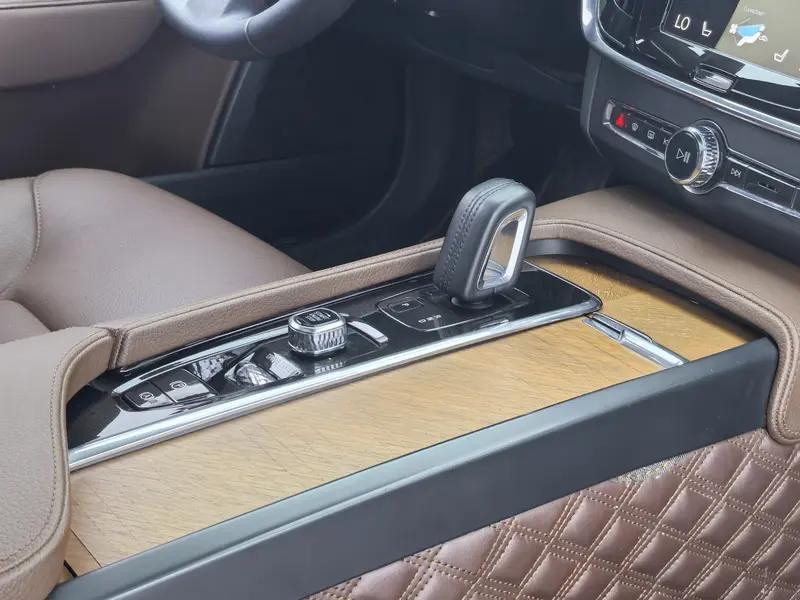 Volvo S90 — фото 16