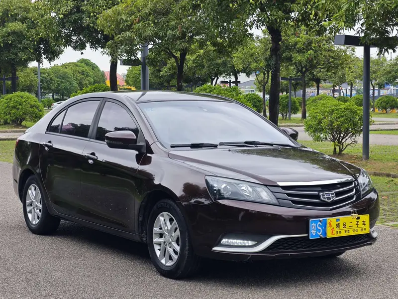 Geely Emgrand 1.5 L CVT Luxury — фото 3