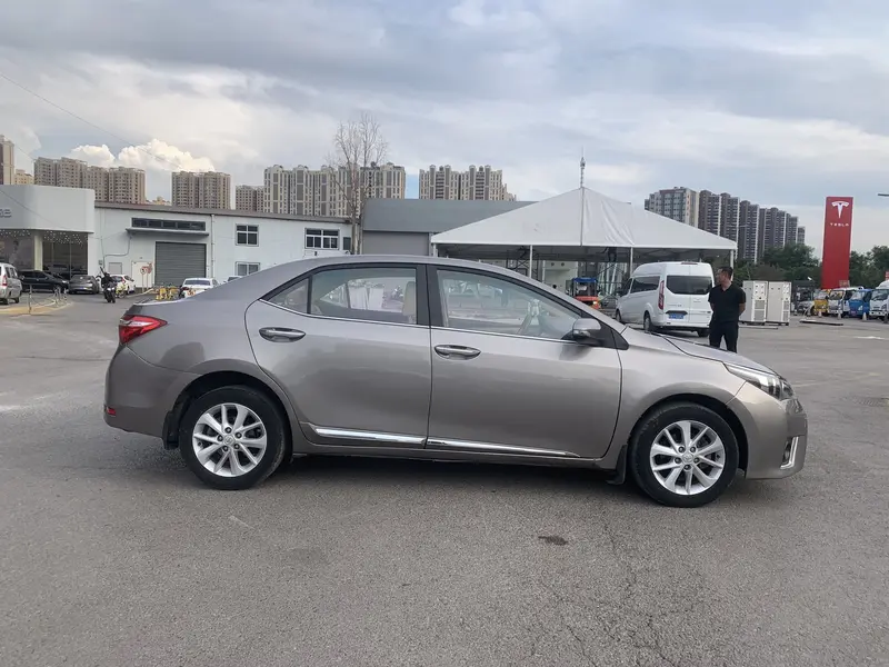 Toyota Corolla 1.8 L CVT — фото 8