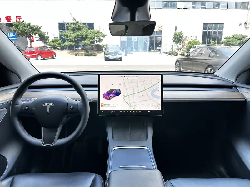Tesla Model Y — фото 5