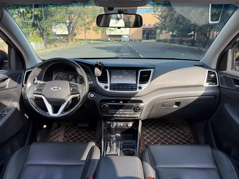 Hyundai Tucson — фото 6