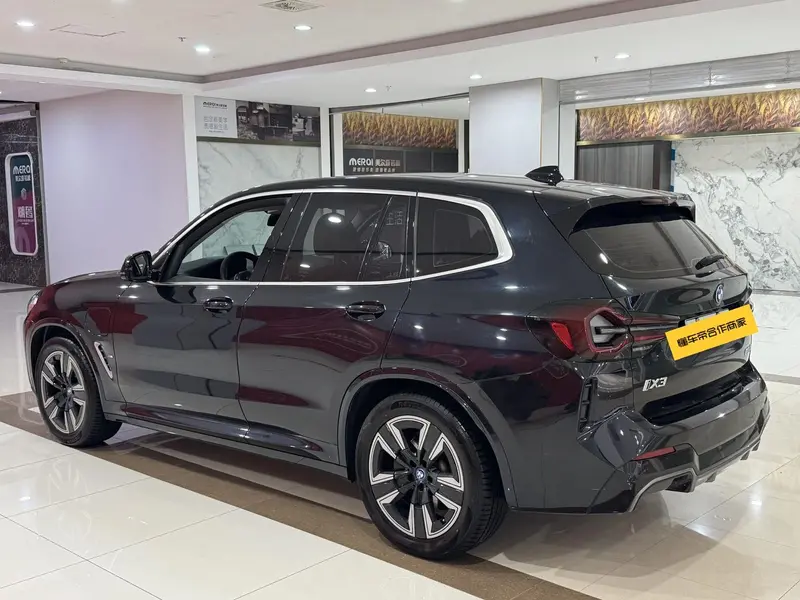 BMW iX3 продвинутая — фото 4