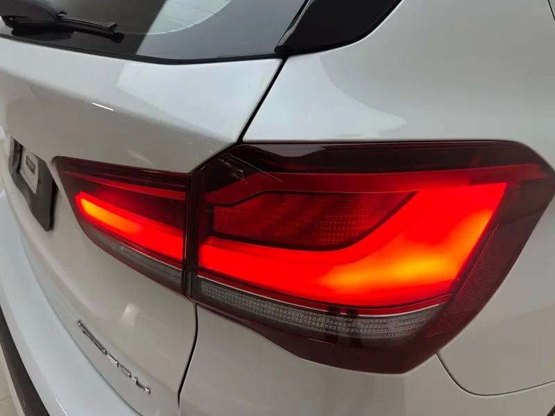 BMW X1 — фото 8
