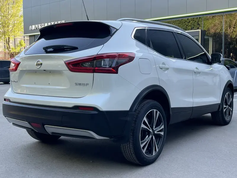Nissan Qashqai — фото 6