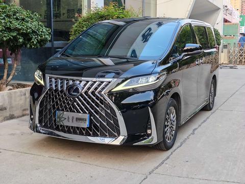 Lexus LM
