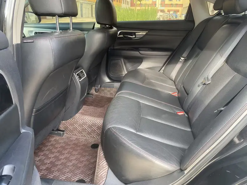 Nissan Teana рестайлинг 2.0L XL комфорт — фото 9