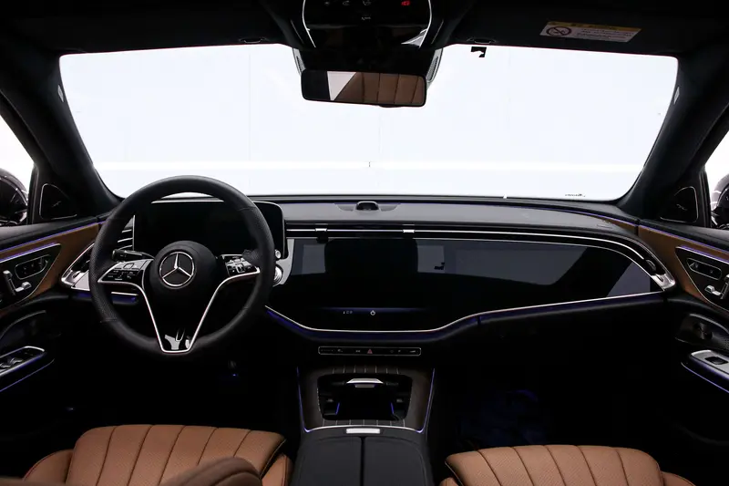 Mercedes-Benz E-Class E 300 L Luxury — фото 6