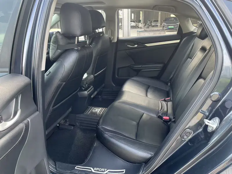 Honda Civic — фото 10