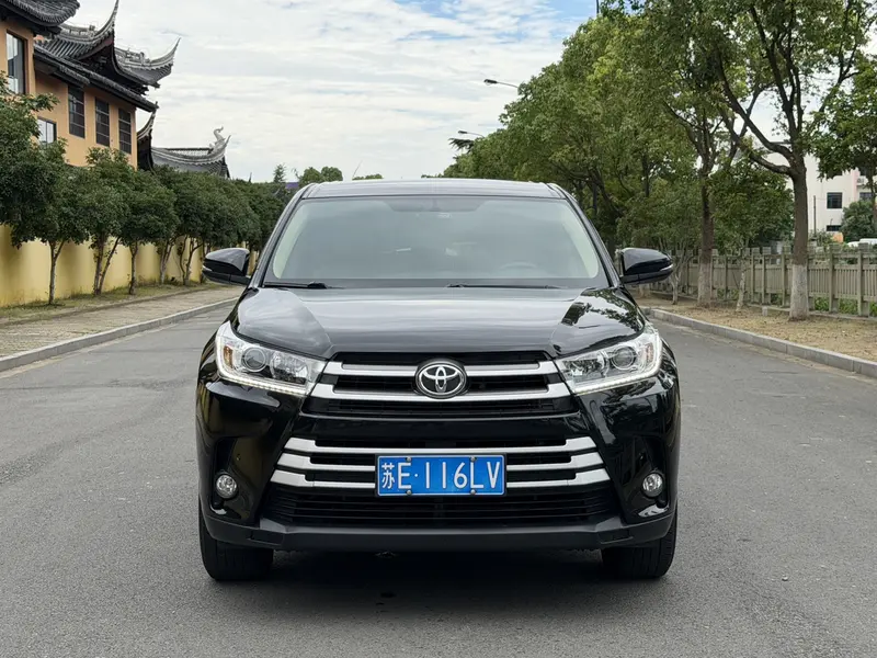 Toyota Highlander — фото 2