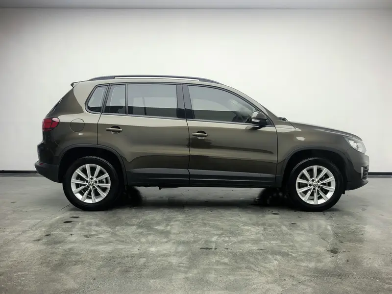 Volkswagen Tiguan — фото 8