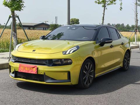 Lynk & Co 03