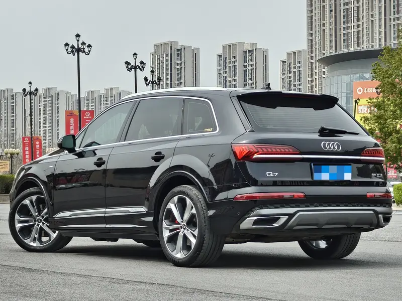 Audi Q7 — фото 5
