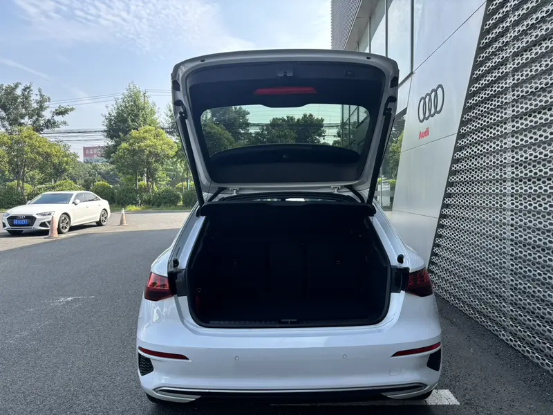Audi A3 Sportback 35 TFSI — фото 9
