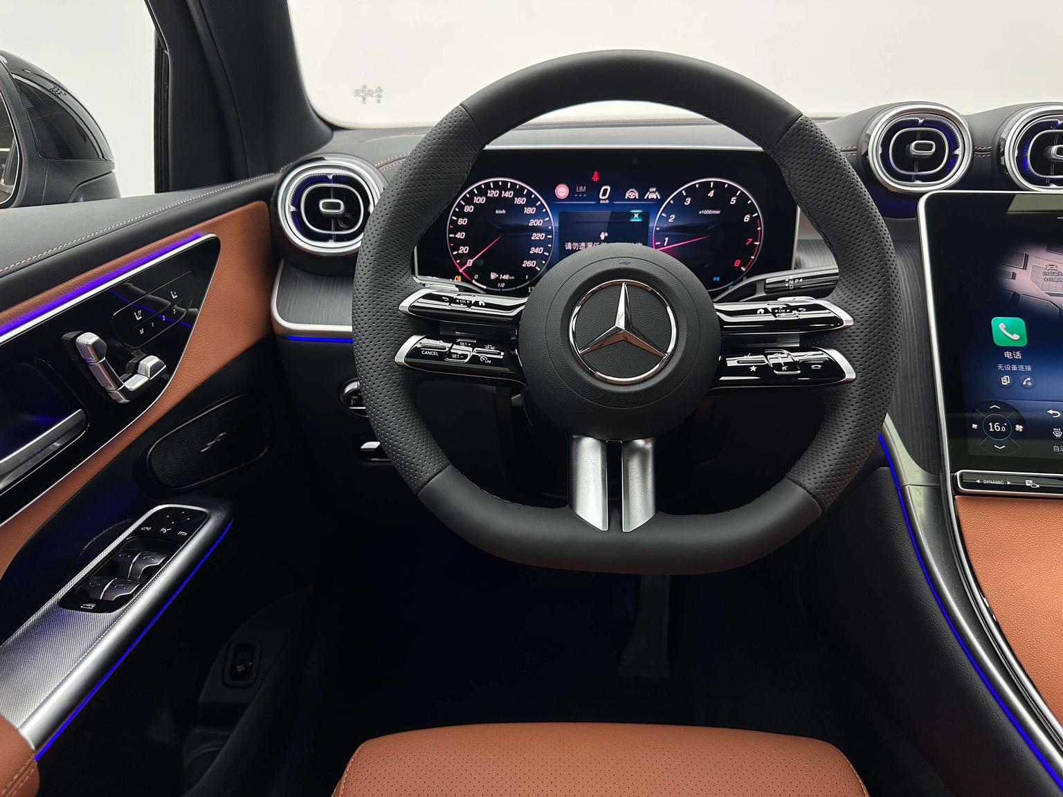 Mercedes-Benz GLC: фотография 9 из 31