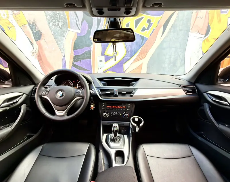 BMW X1 sDrive18i стиль — фото 6