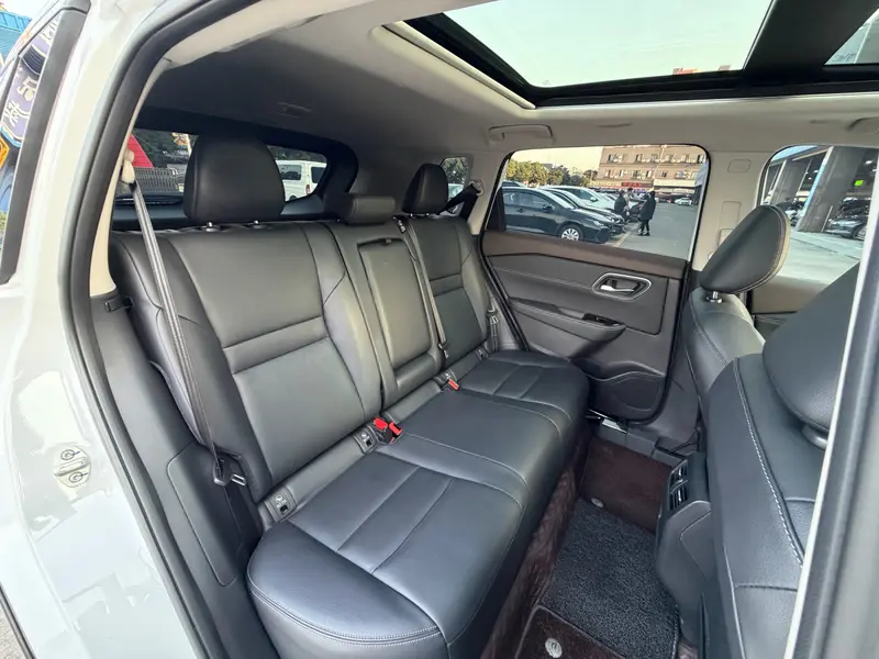 Nissan X-Trail e-POWER 4 WD Luxury — фото 13