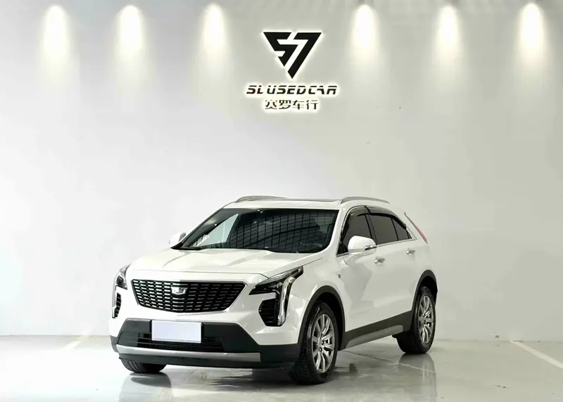 Cadillac XT4 — фото 1