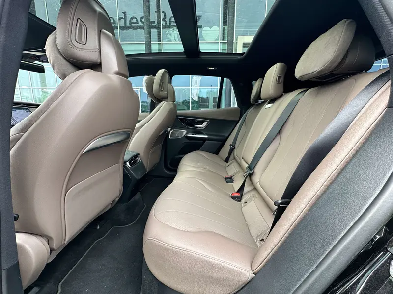 Mercedes-Benz EQE SUV — фото 17