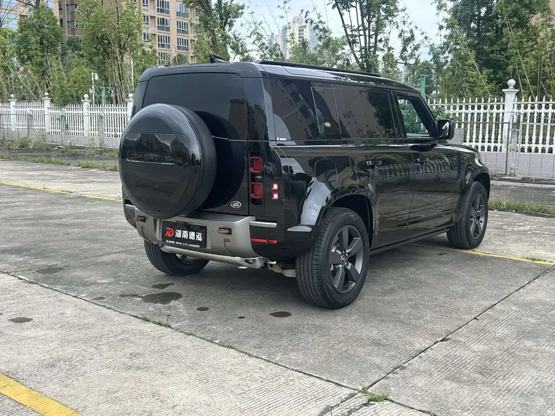 Land Rover Defender — фото 6