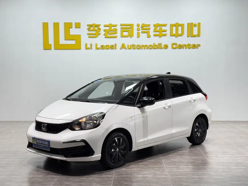 Honda Fit — фото 1
