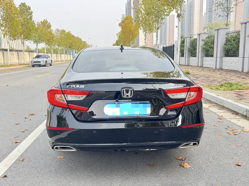 Honda Accord — фото 6