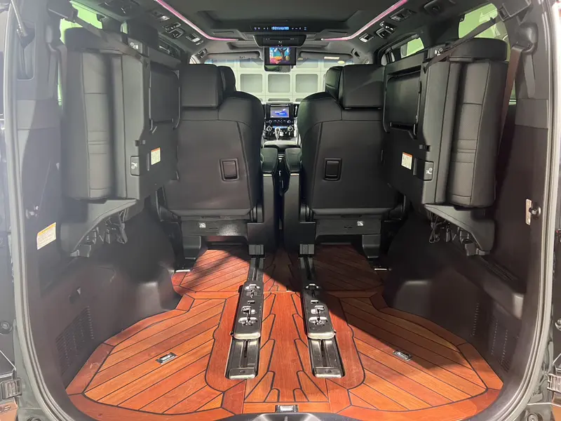 Toyota Alphard — фото 16