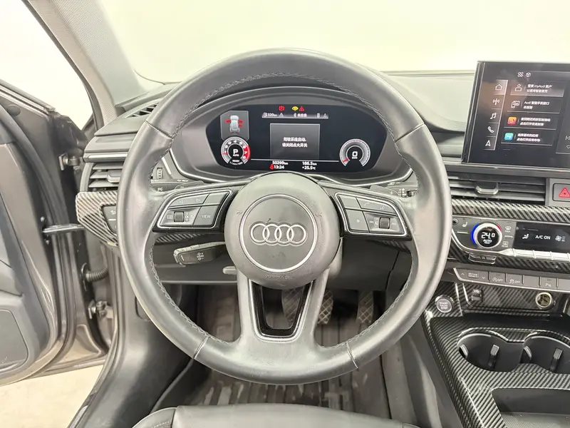 Audi A4 — фото 16