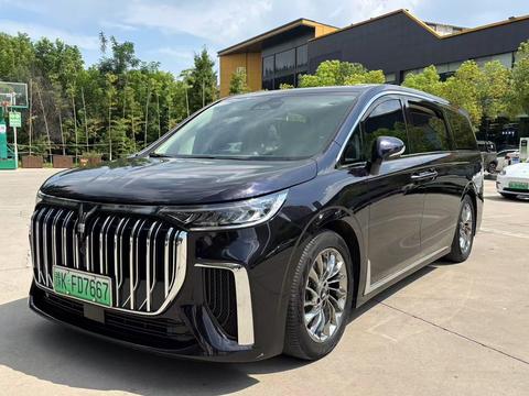 VOYAH Dreamer PHEV