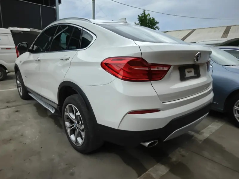 BMW X4 — фото 5