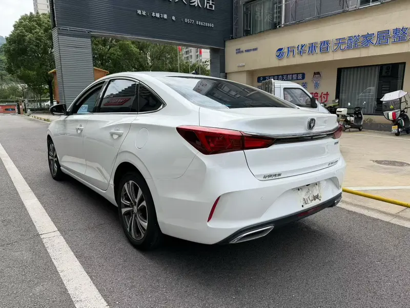 Changan Eado — фото 4
