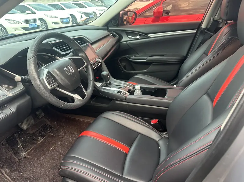 Honda Civic — фото 8