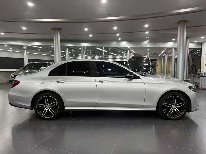 Mercedes-Benz E-Class E 200 спорт — фото 8