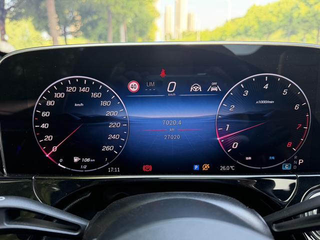 Mercedes-Benz E-class 2024 Черный из Китая, фото 2