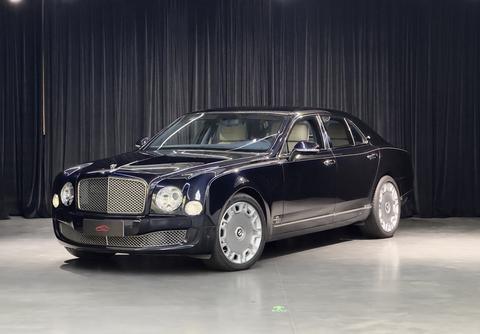 Bentley Модель не указана
