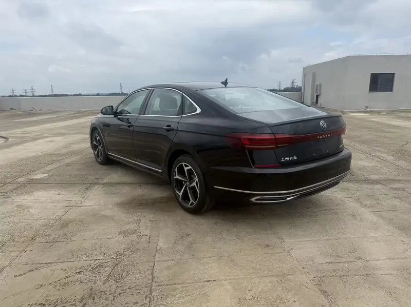 Volkswagen Passat — фото 4