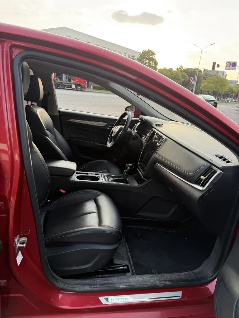 Roewe i6 Classic — фото 12