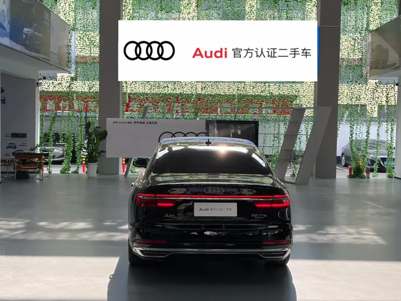 Audi A8 — фото 4