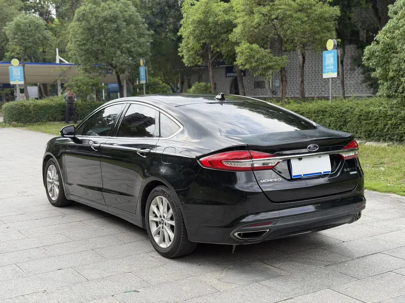 Ford Mondeo — фото 4