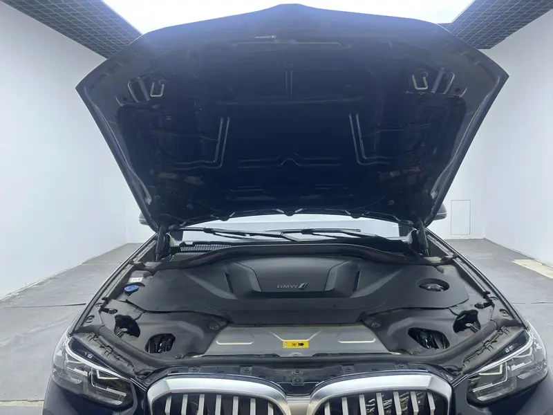 BMW iX3 — фото 12