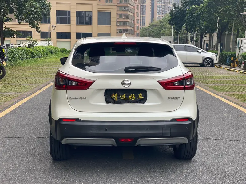 Nissan Qashqai — фото 5