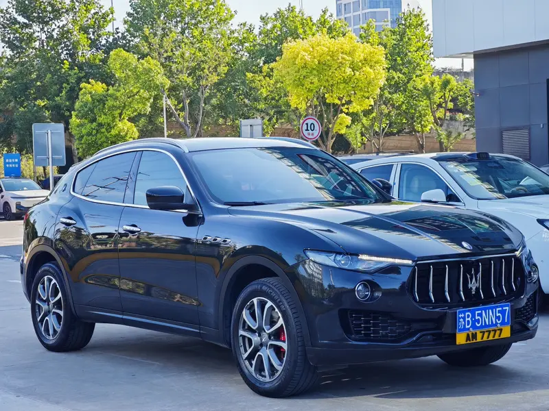 Maserati Levante 3.0 T — фото 3