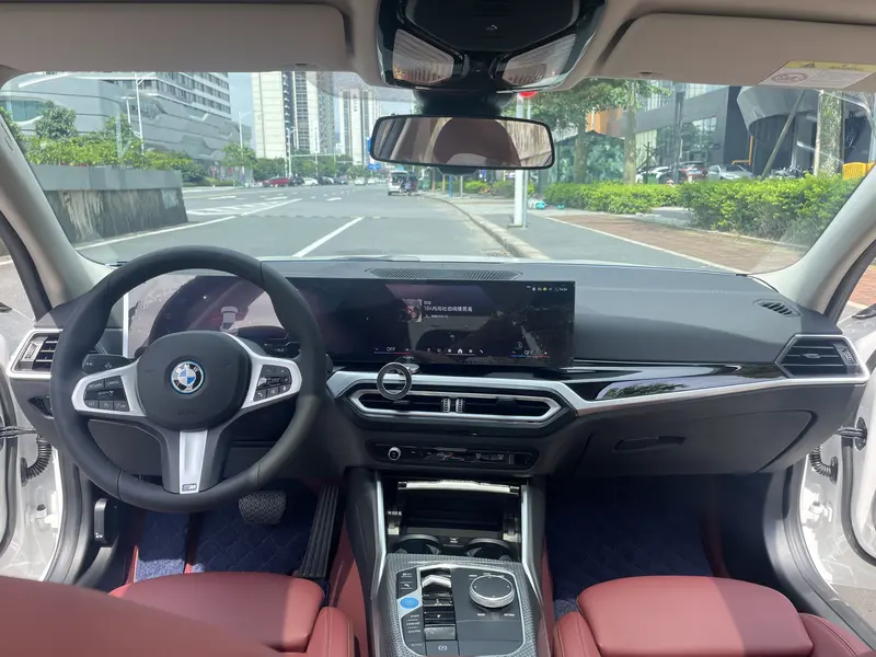 BMW i3 — фото 8
